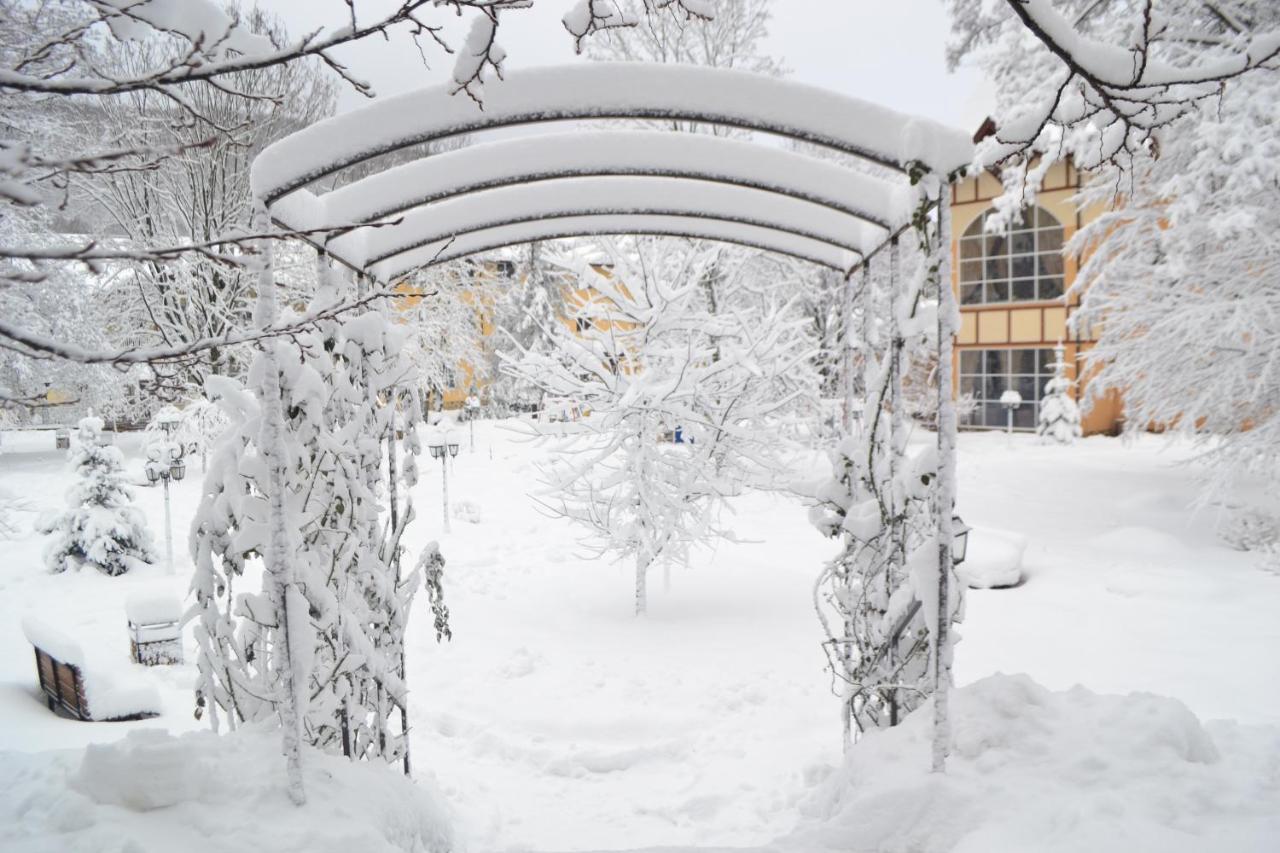 Belle Royalle Lisarnya Buitenkant foto